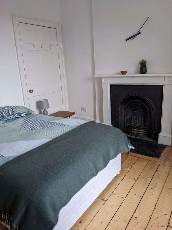 Room Clerk Street in City of Edinburgh