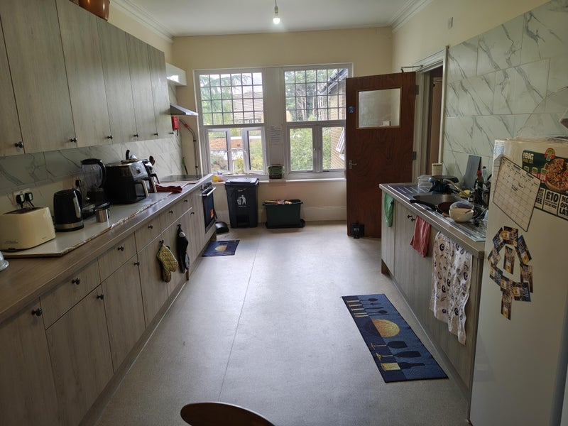 Room Mitcham Park in Greater London