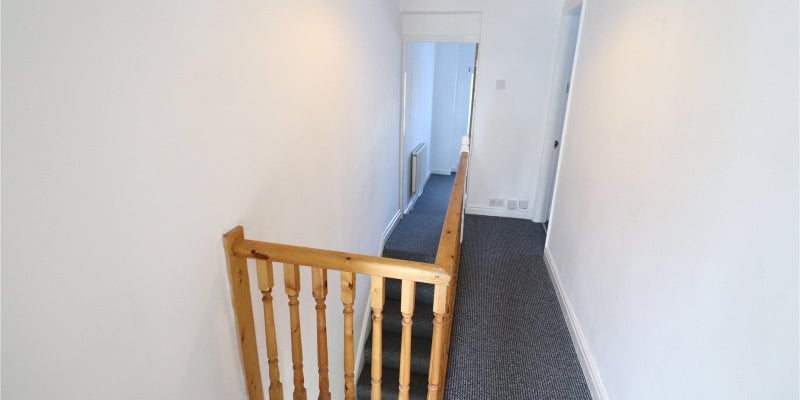 House Oakleigh Grove in Bebington