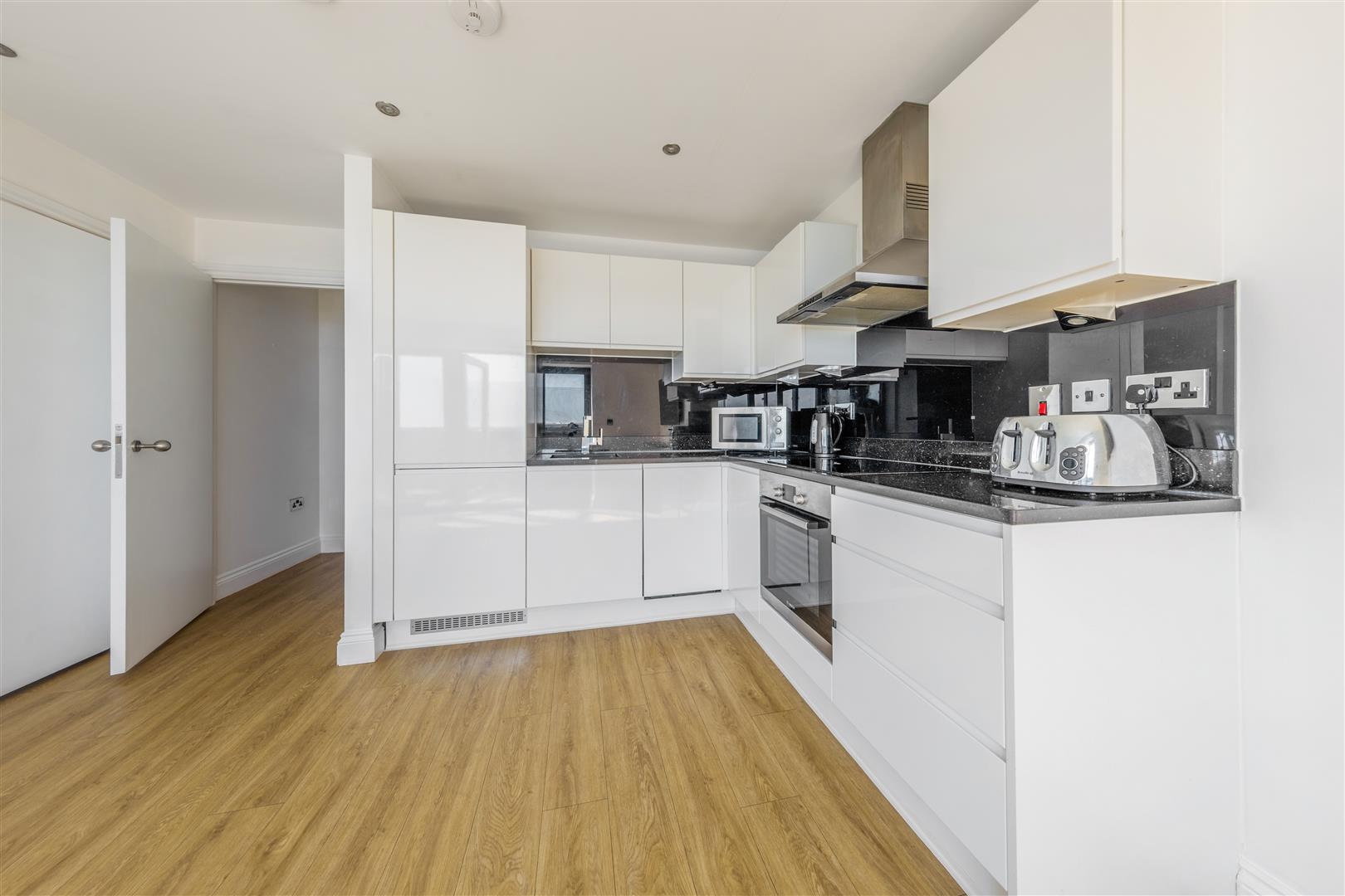 Flat Stoneham Road in Portslade by Sea