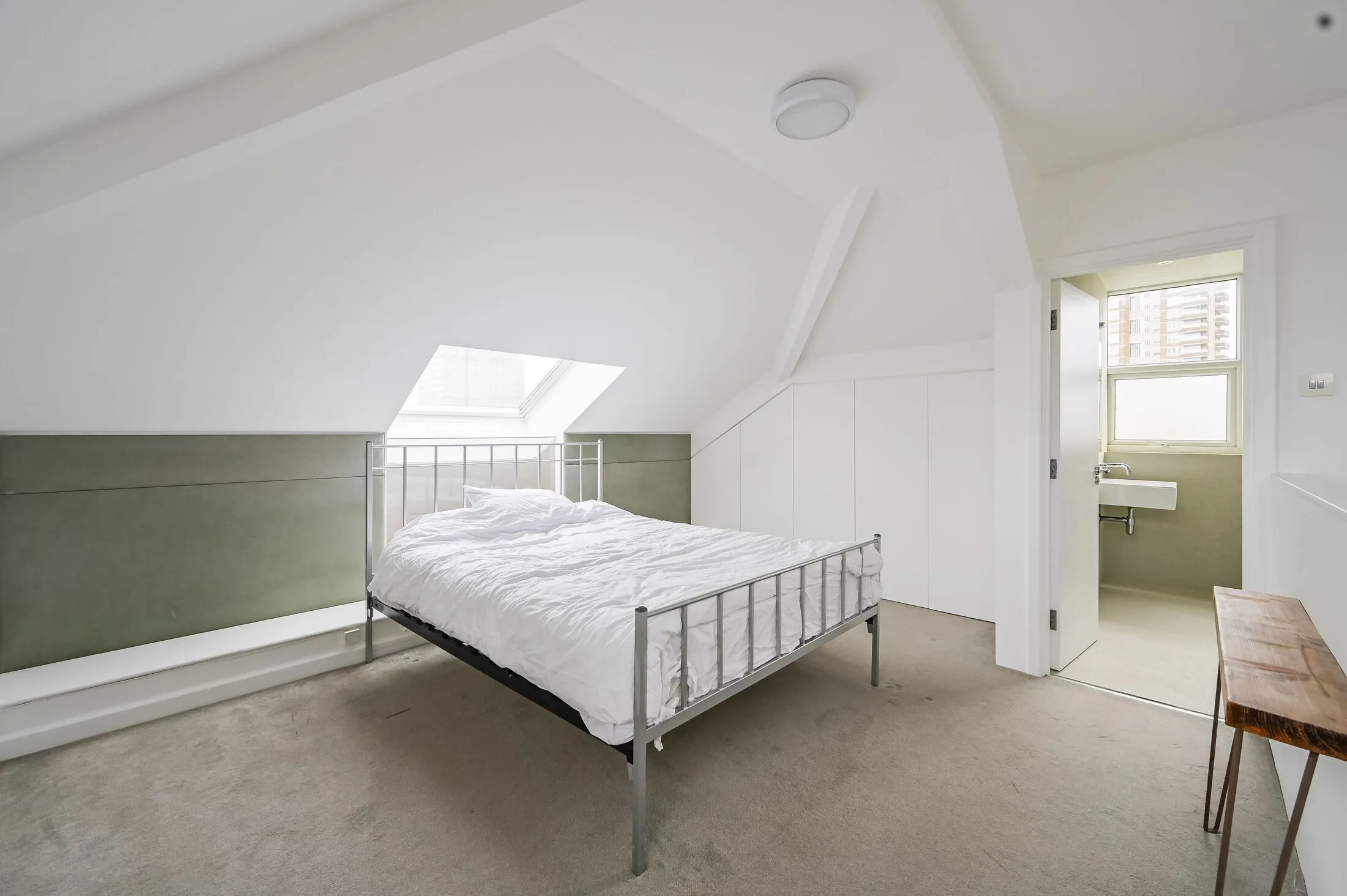 Flat Mitchell Street in Greater London