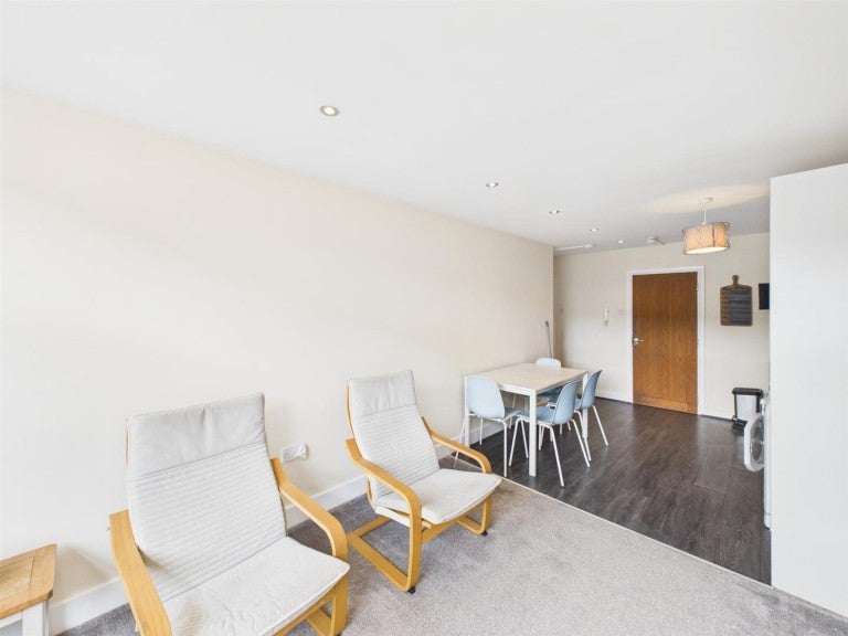 Flat Alcester Road in Stratford-on-Avon