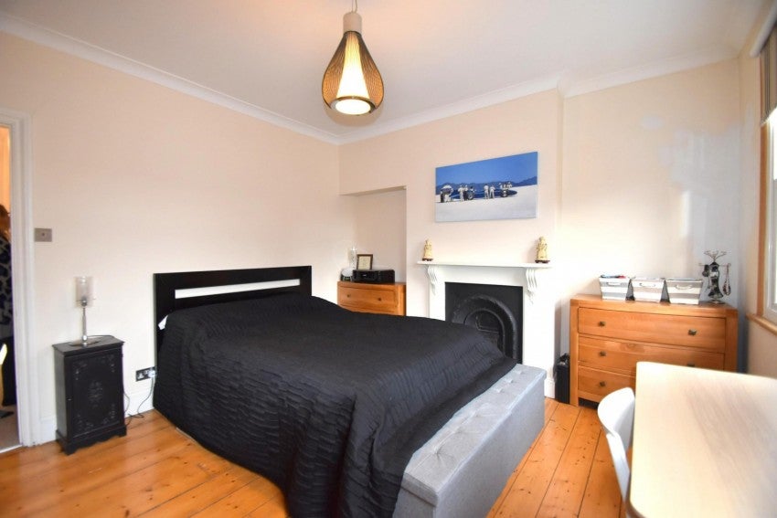 Flat Vansittart Road in Windsor