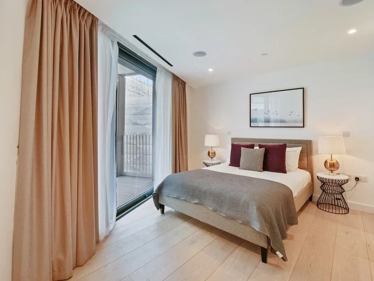 Flat Southwark Street in Greater London