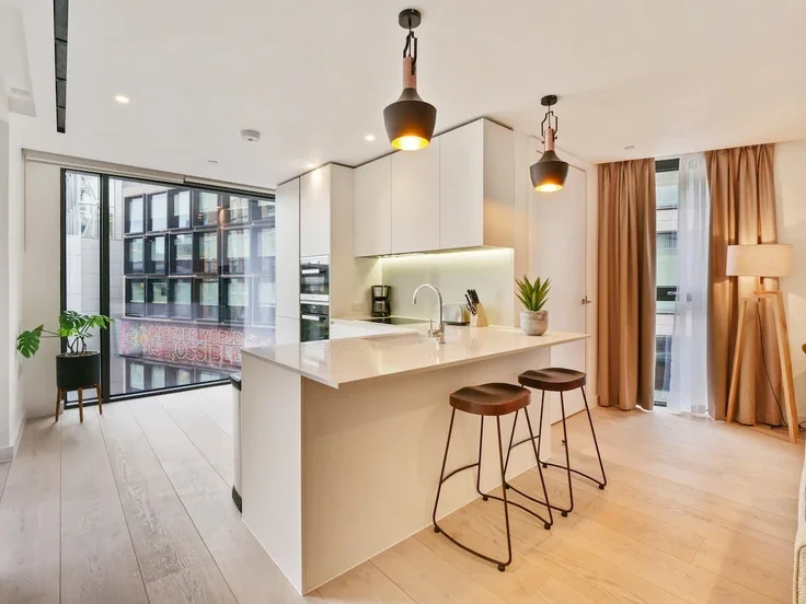 Flat Southwark Street in Greater London