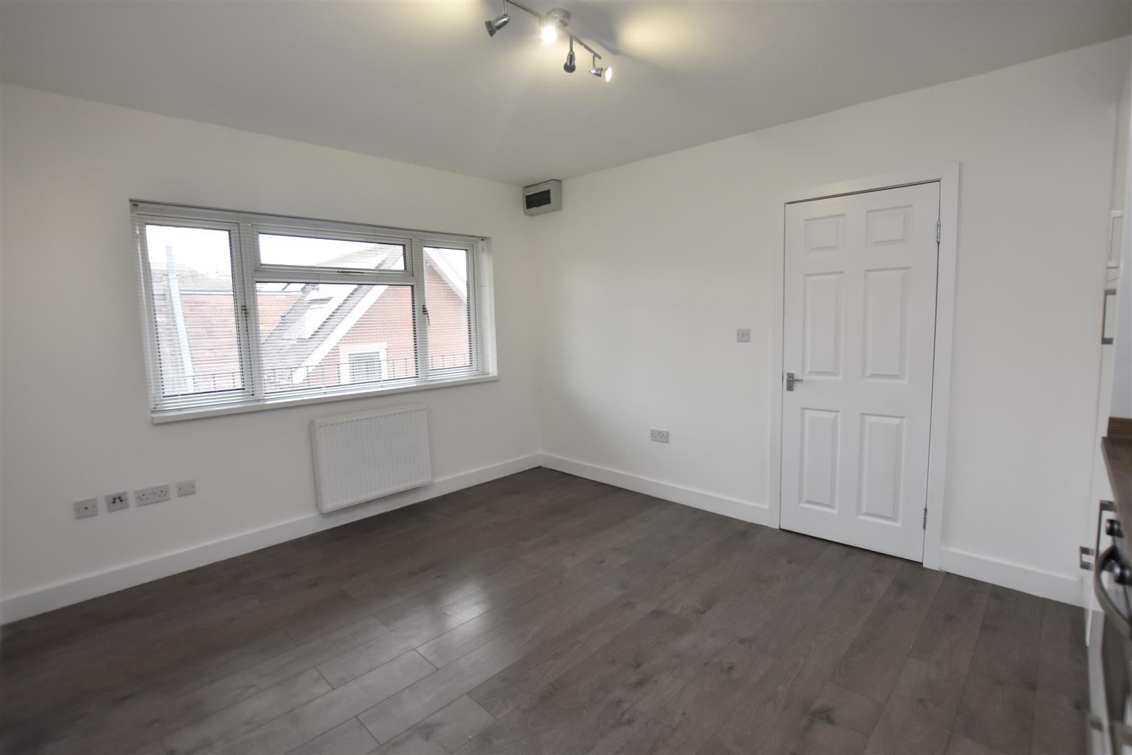 Flat Bromyard Terrace in Worcester
