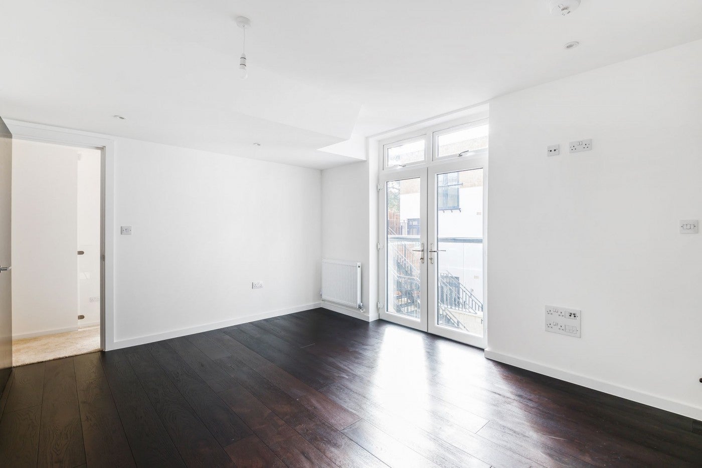 Flat Adolphus Road in Greater London