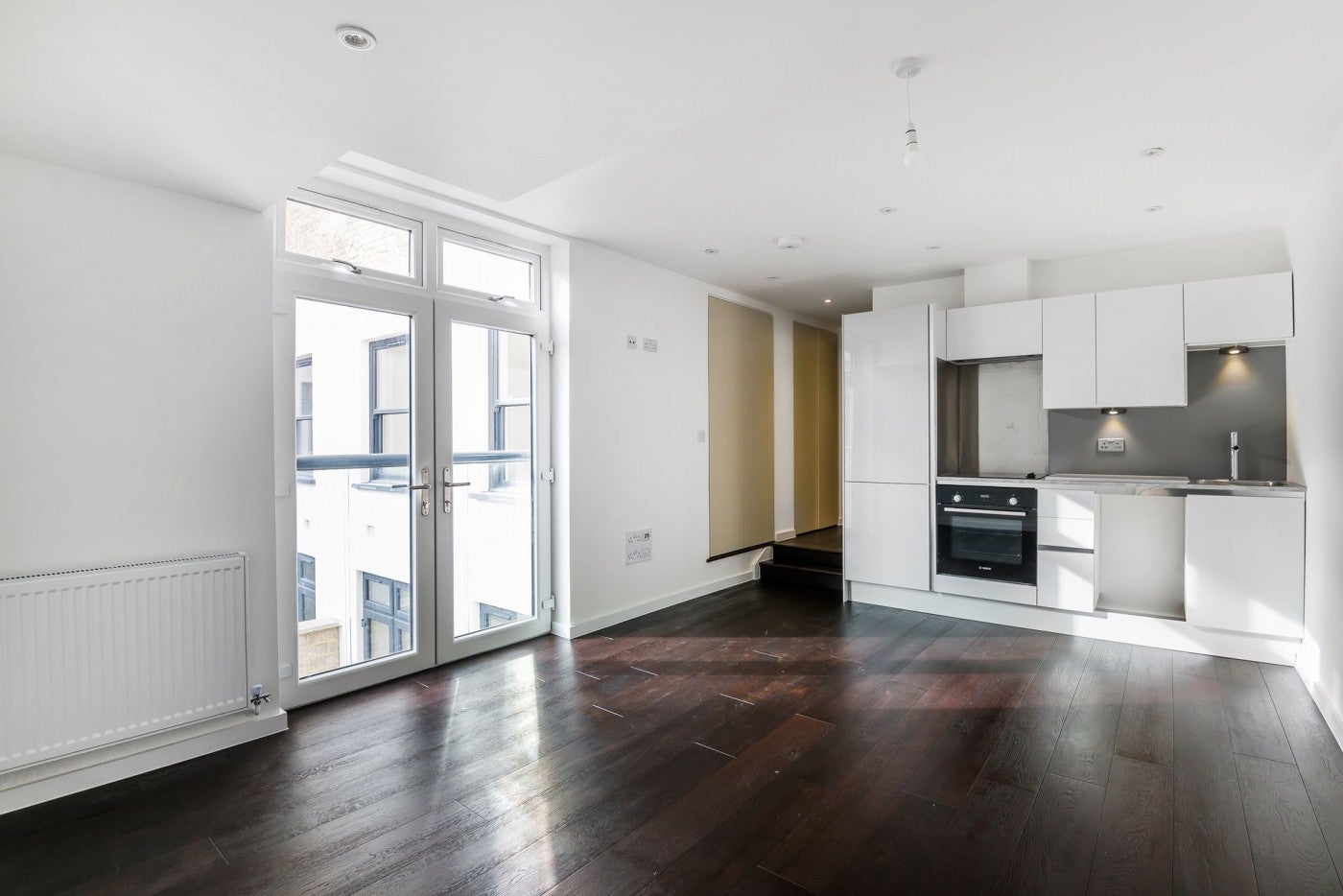 Flat Adolphus Road in Greater London