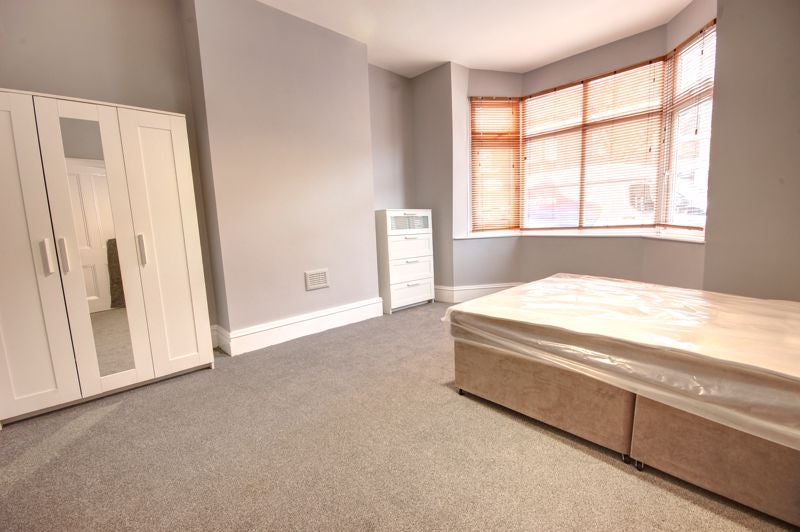 Flat Kelvin Grove in Newcastle upon Tyne