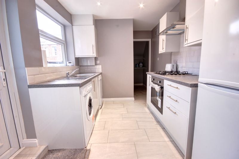 Flat Kelvin Grove in Newcastle upon Tyne