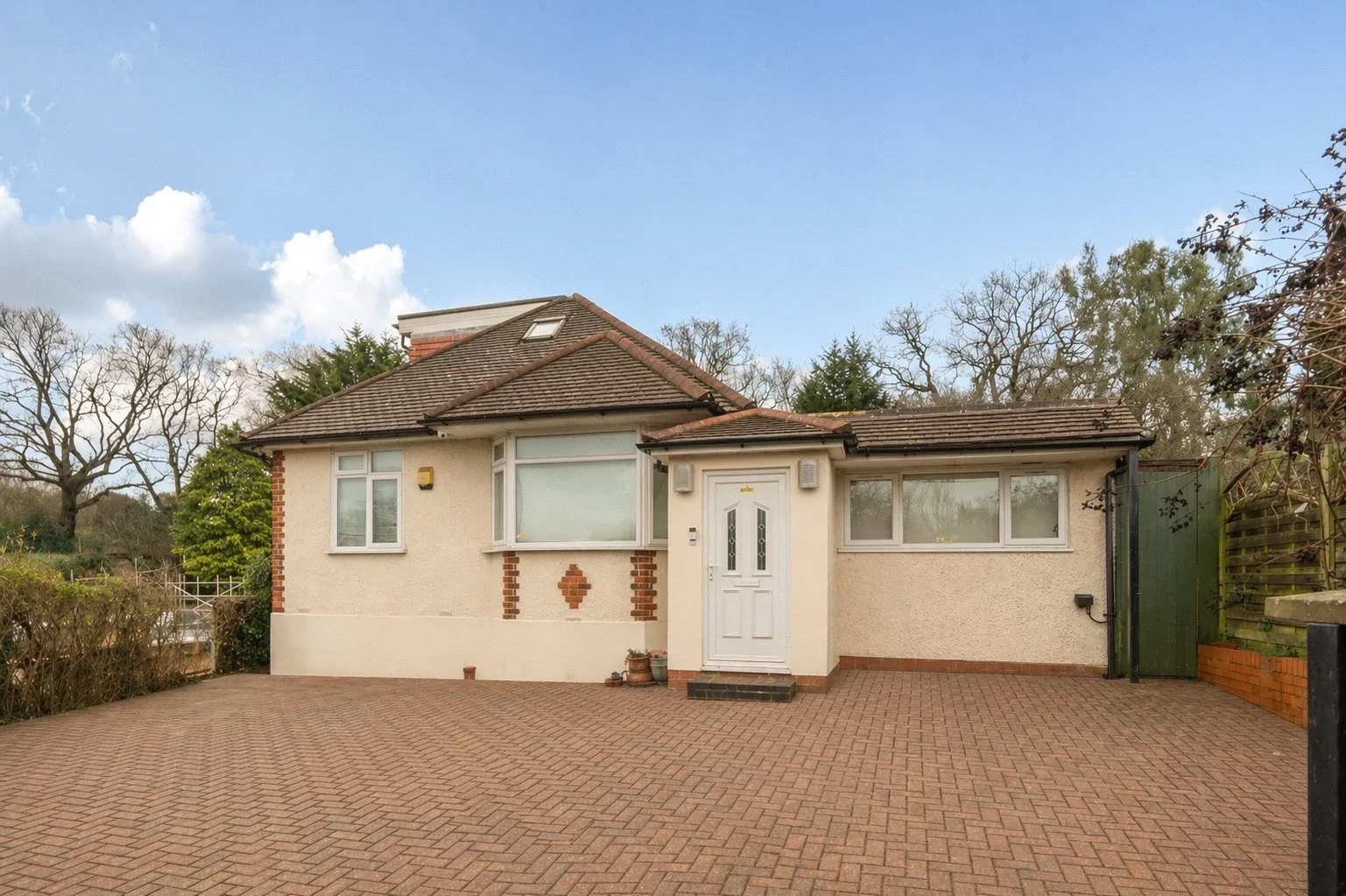 Flat Kingsmead in Greater London