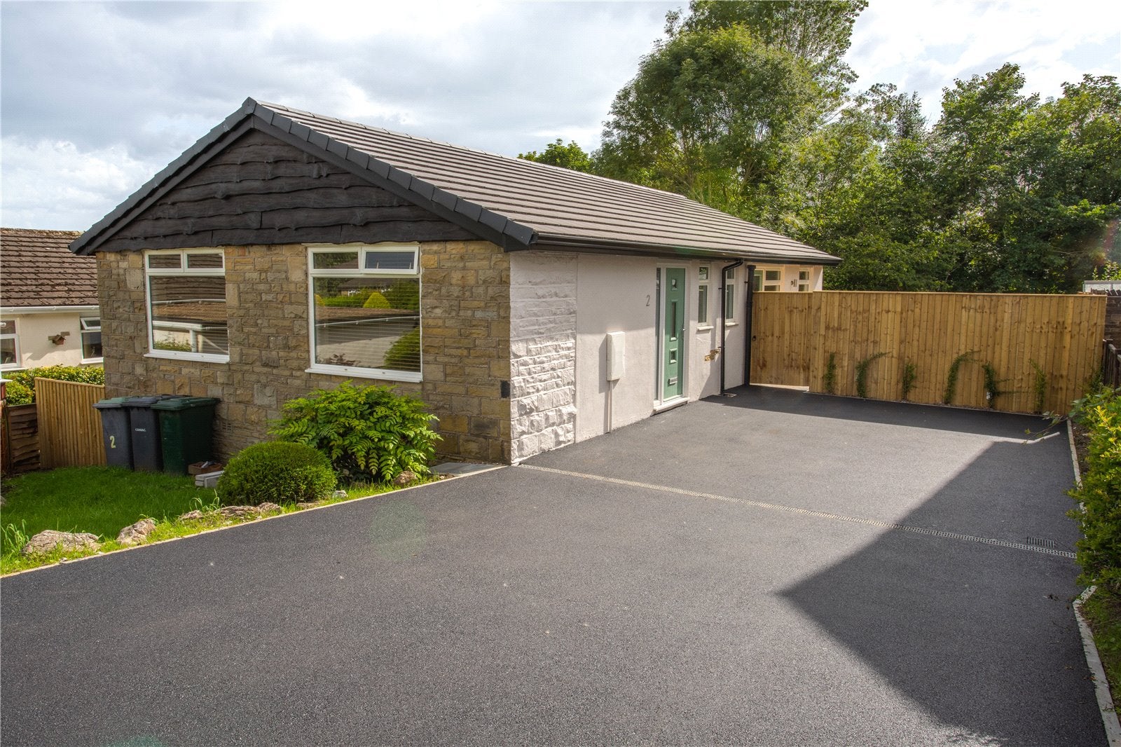 House Bradley Grove in Bradford