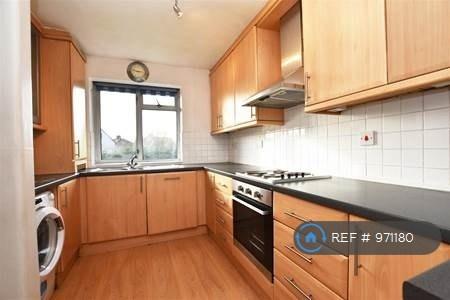 Room Syon Lane in Greater London