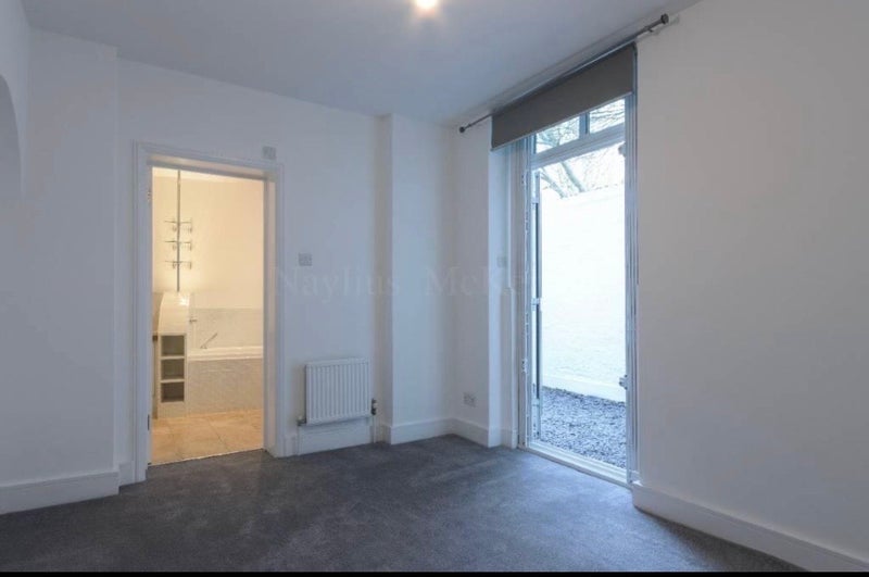 Room Haverstock Hill in Greater London