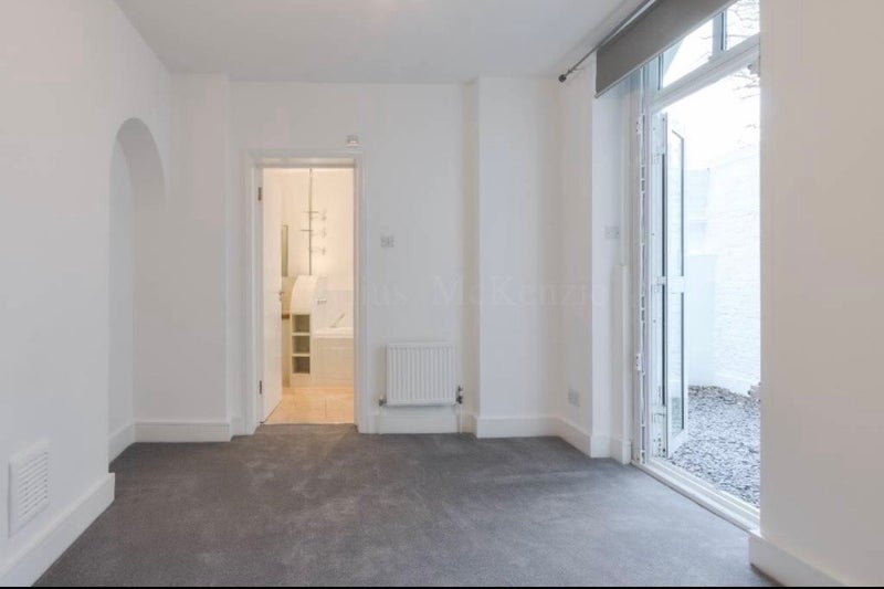 Room Haverstock Hill in Greater London