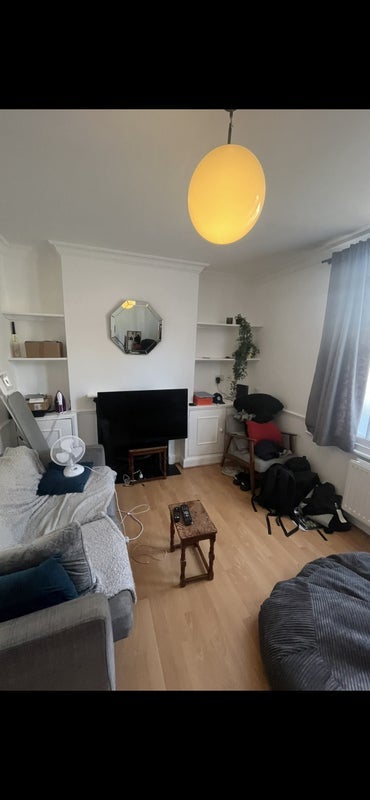 Room Kay Road in Greater London