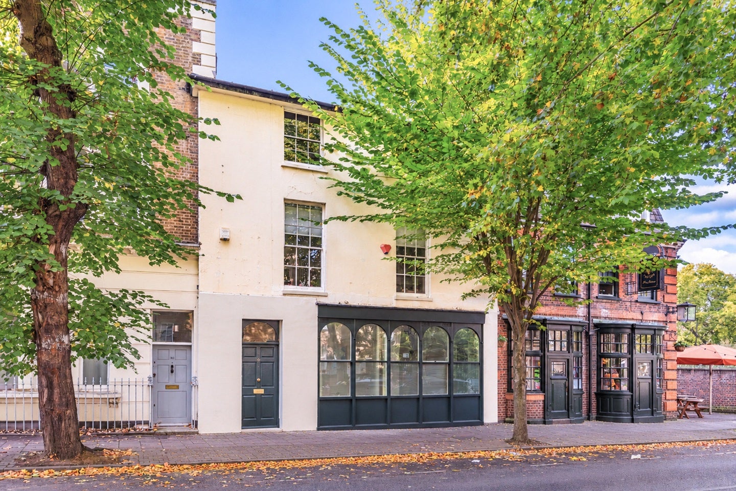 Flat Camberwell Grove in Greater London