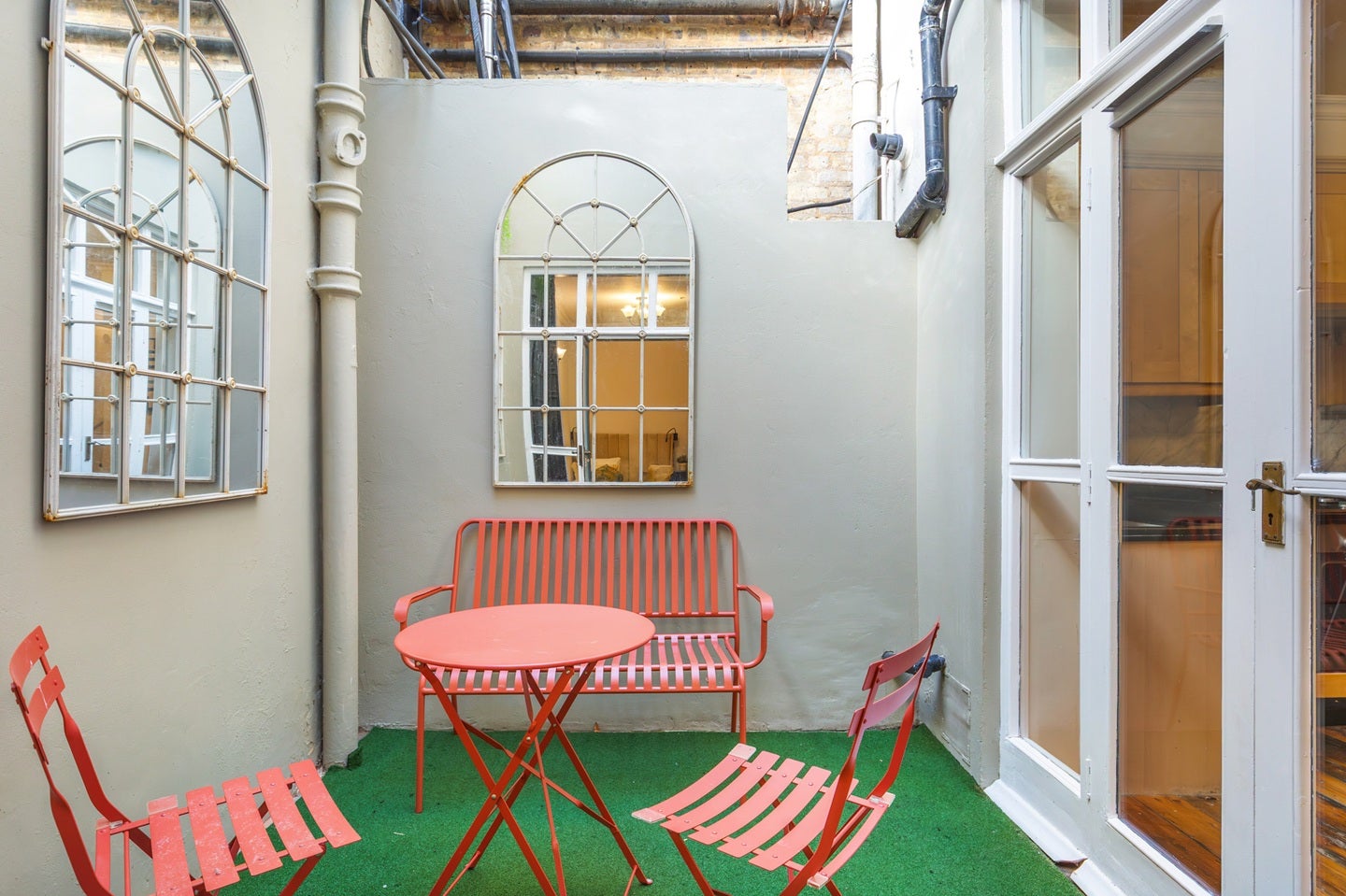 Flat Camberwell Grove in Greater London