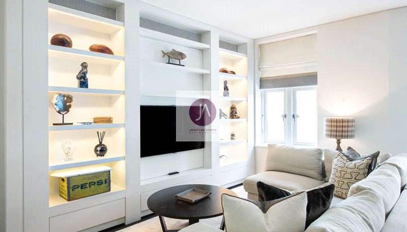 Flat Duke Street in City of Westminster