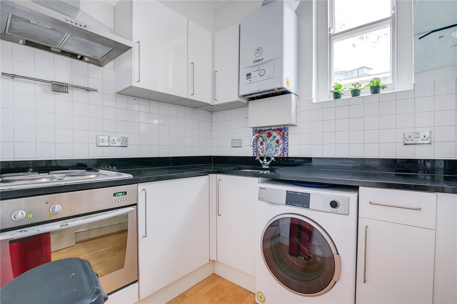 Flat Ongar Road in Greater London