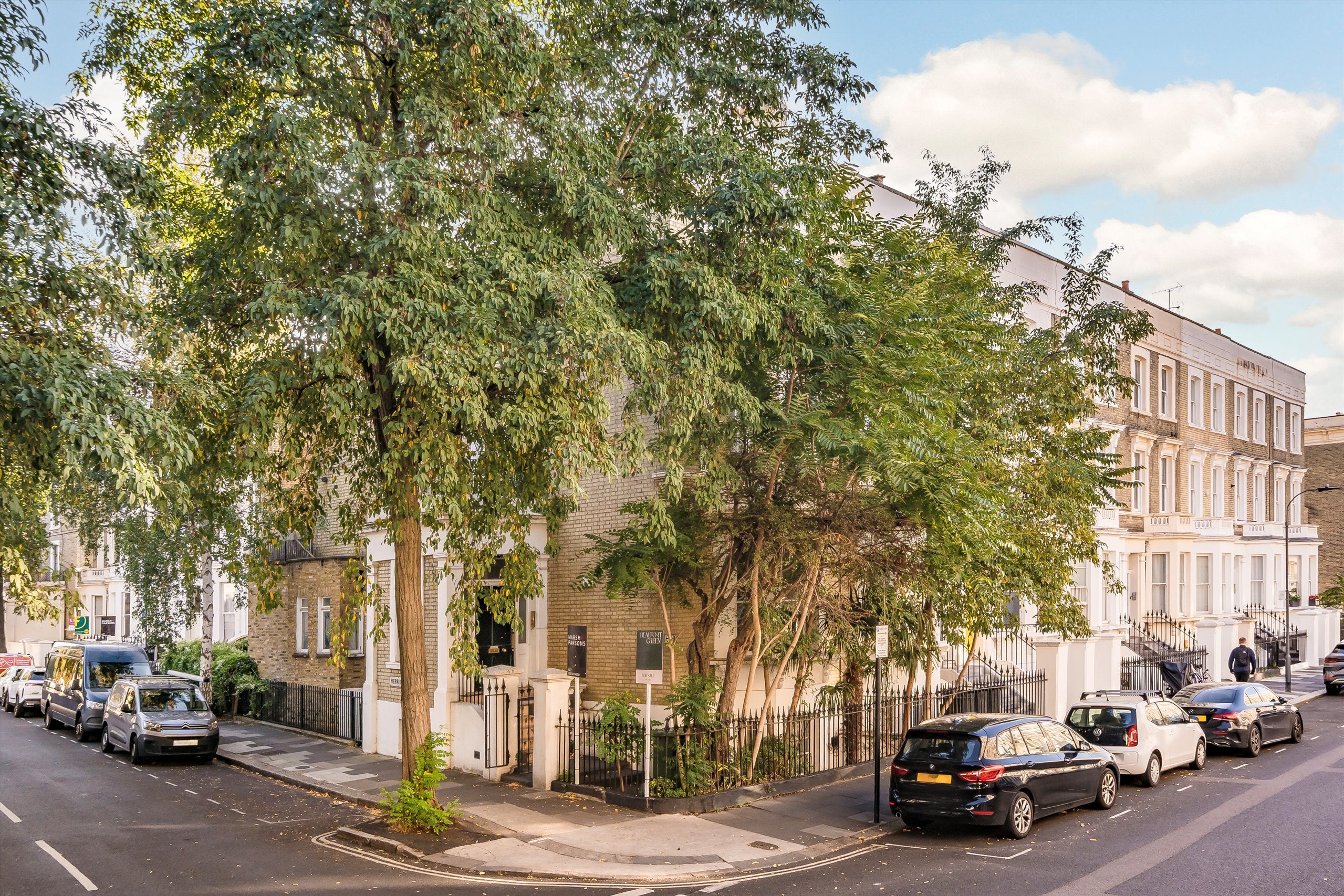 Flat Ongar Road in Greater London