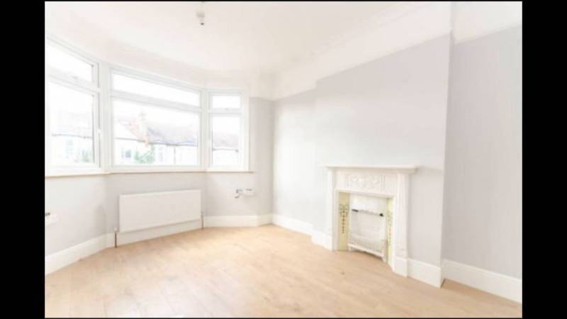 Room Ashurst Road in Greater London