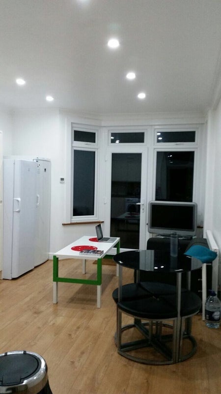 Room Ashurst Road in Greater London