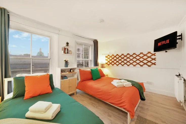 Flat Long Lane in City of London