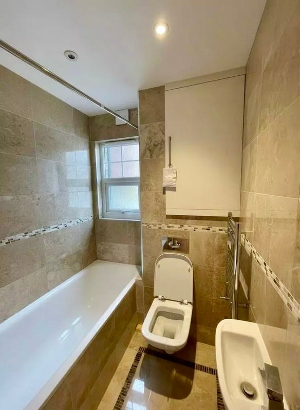 Room Selsdon Road in Greater London