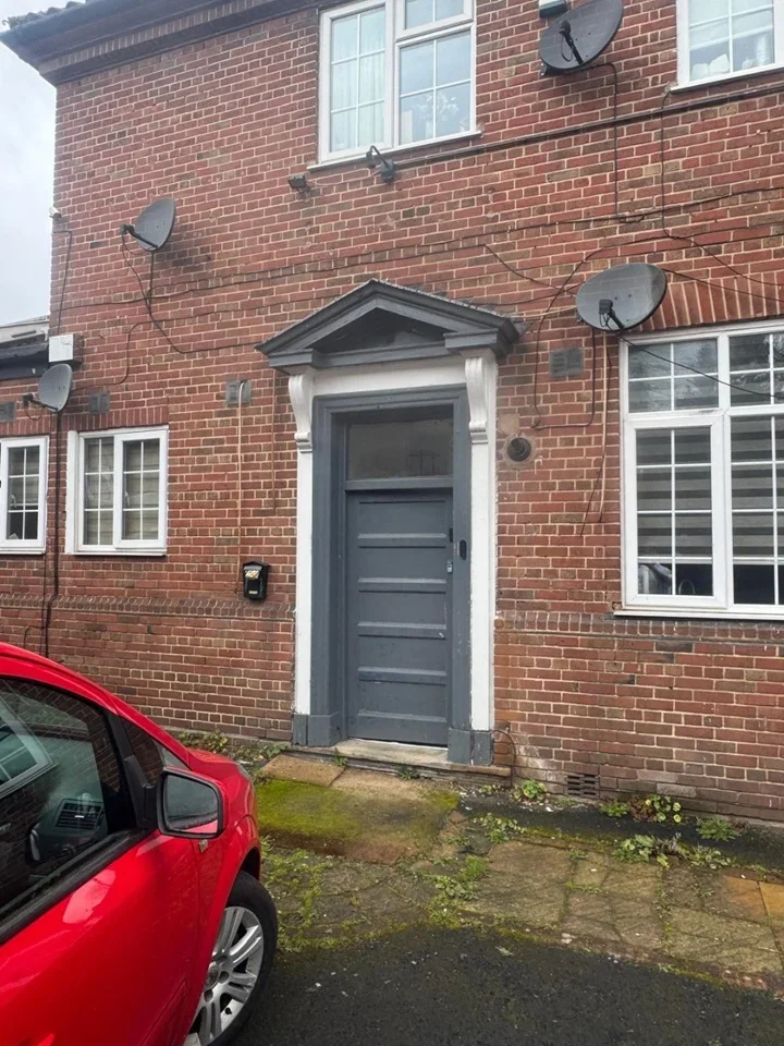 Flat Highfield Lane in Halesowen