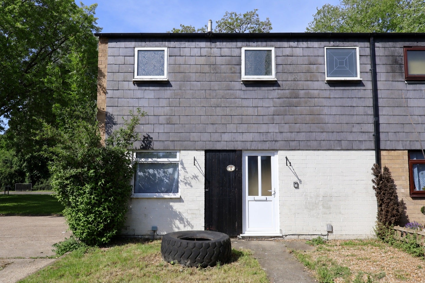 House Campion Court in Billing