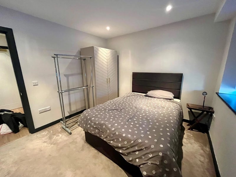 Flat Drury Lane in Liverpool