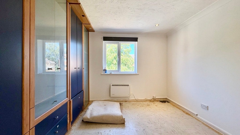 Flat Redford Close in Greater London
