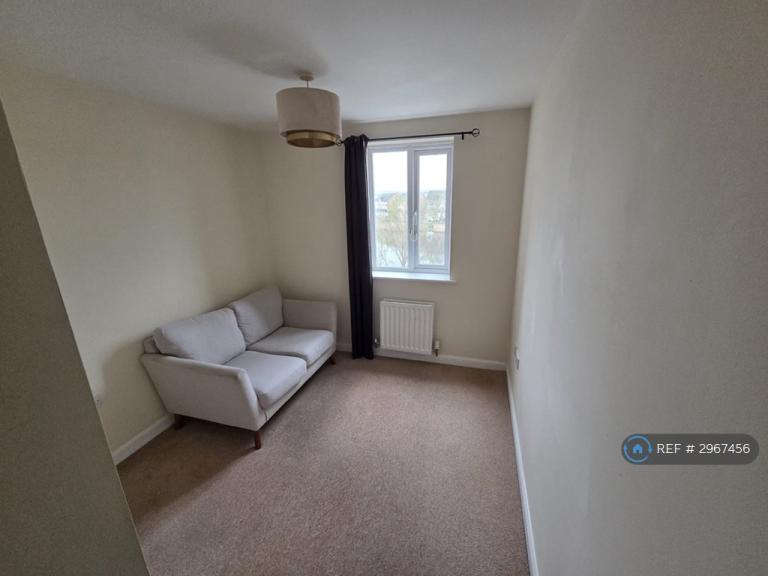 Flat Teasel Way in Peterborough