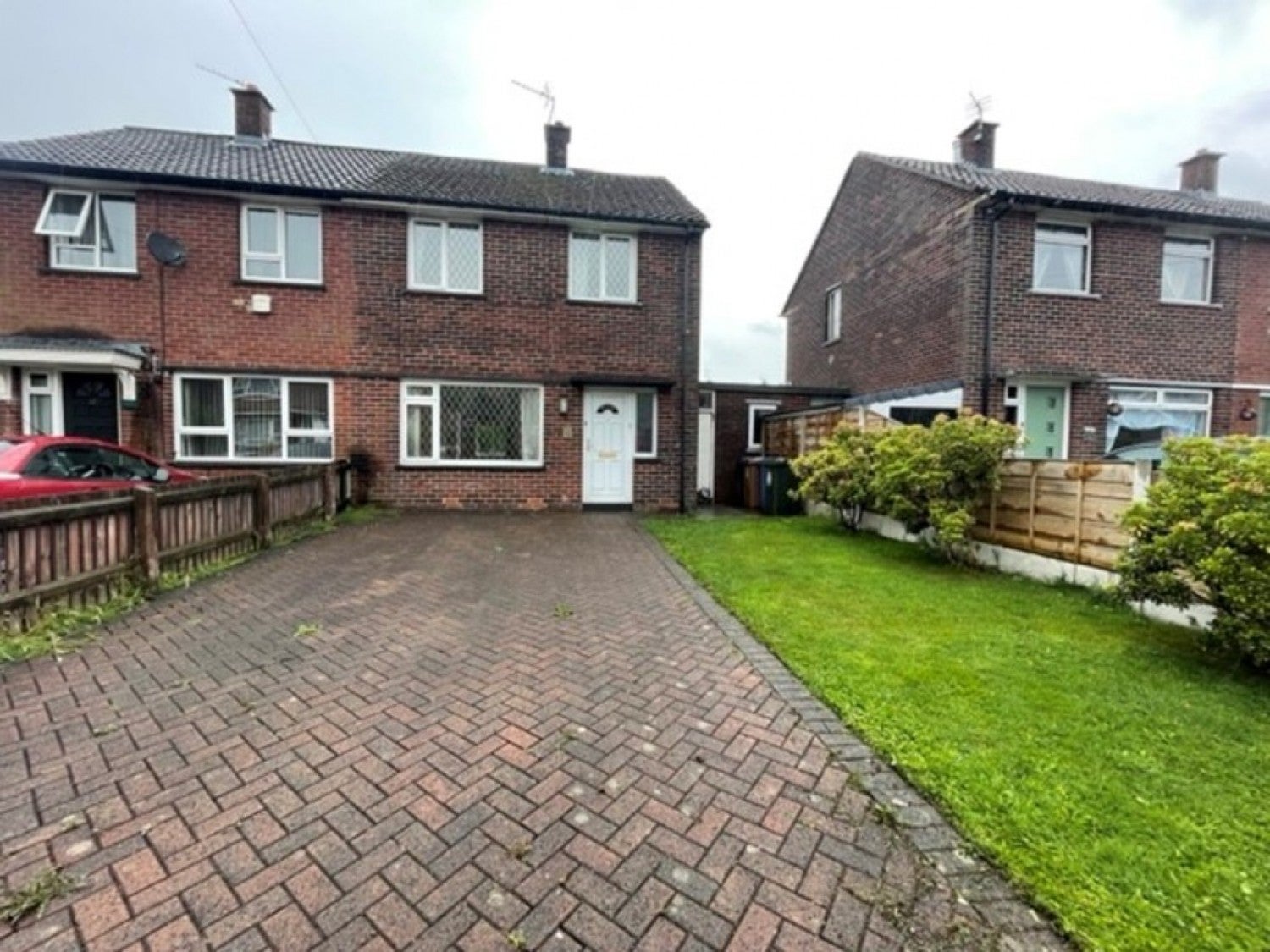 House Birch Crescent in Rochdale