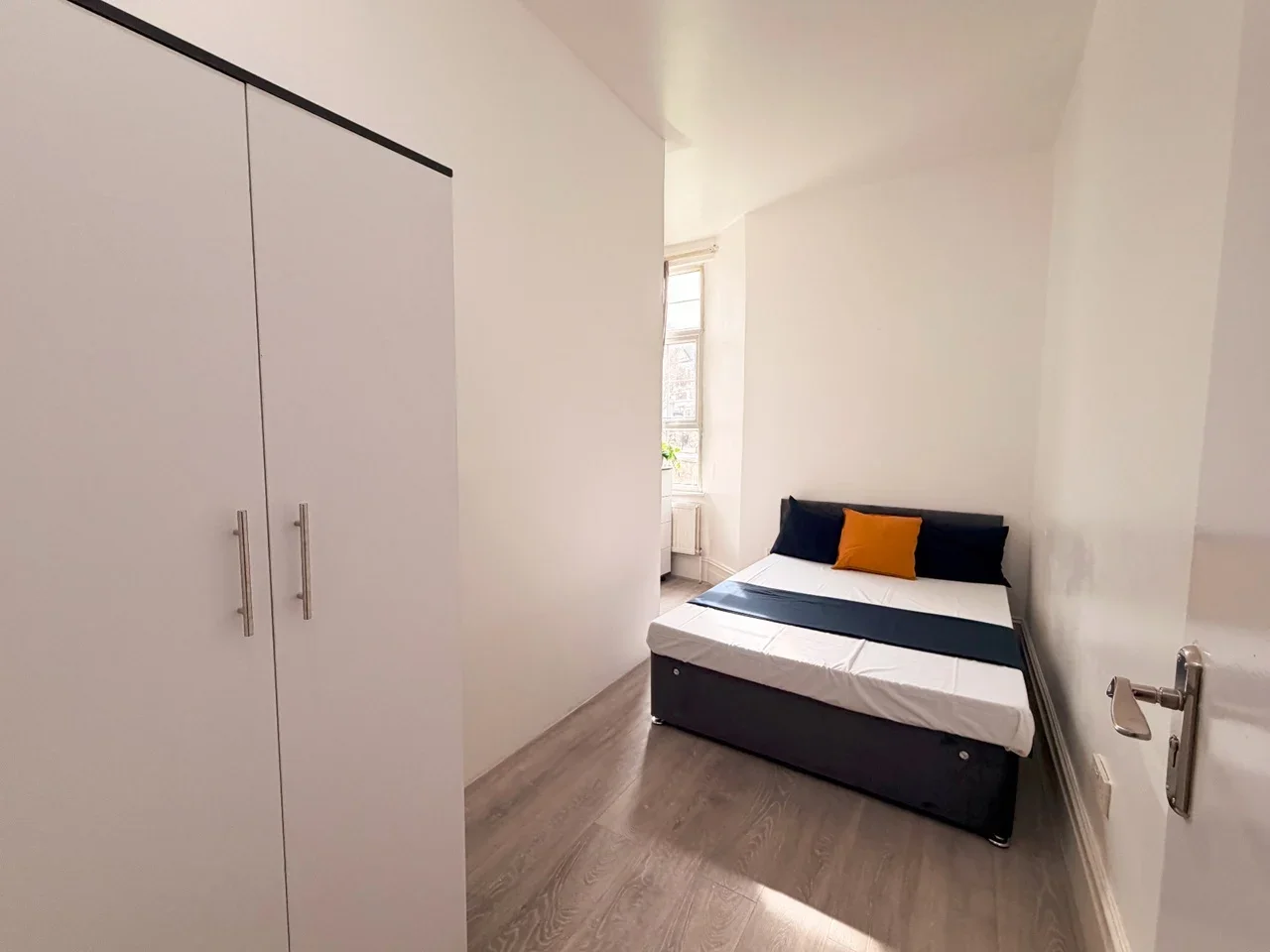 Room Riffel Road in Greater London