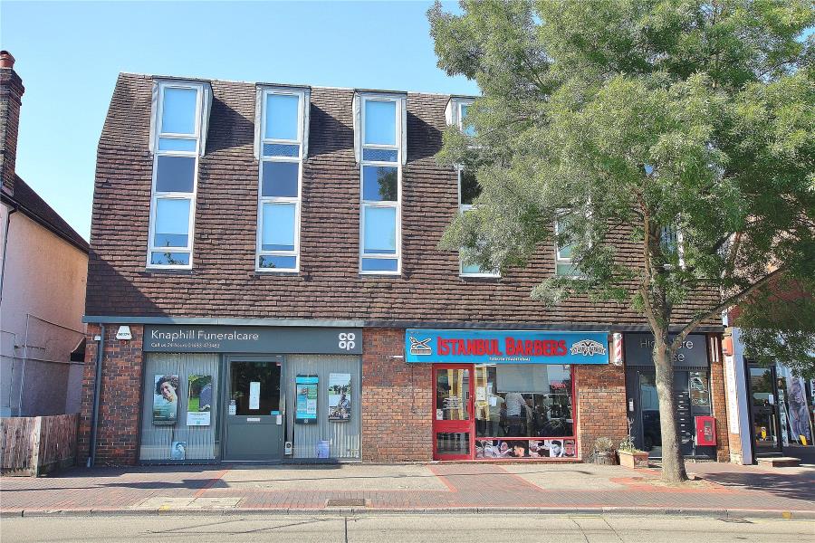 Flat High Street in Woking