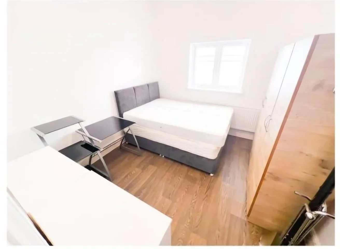 Room Hazeldene Road in Greater London