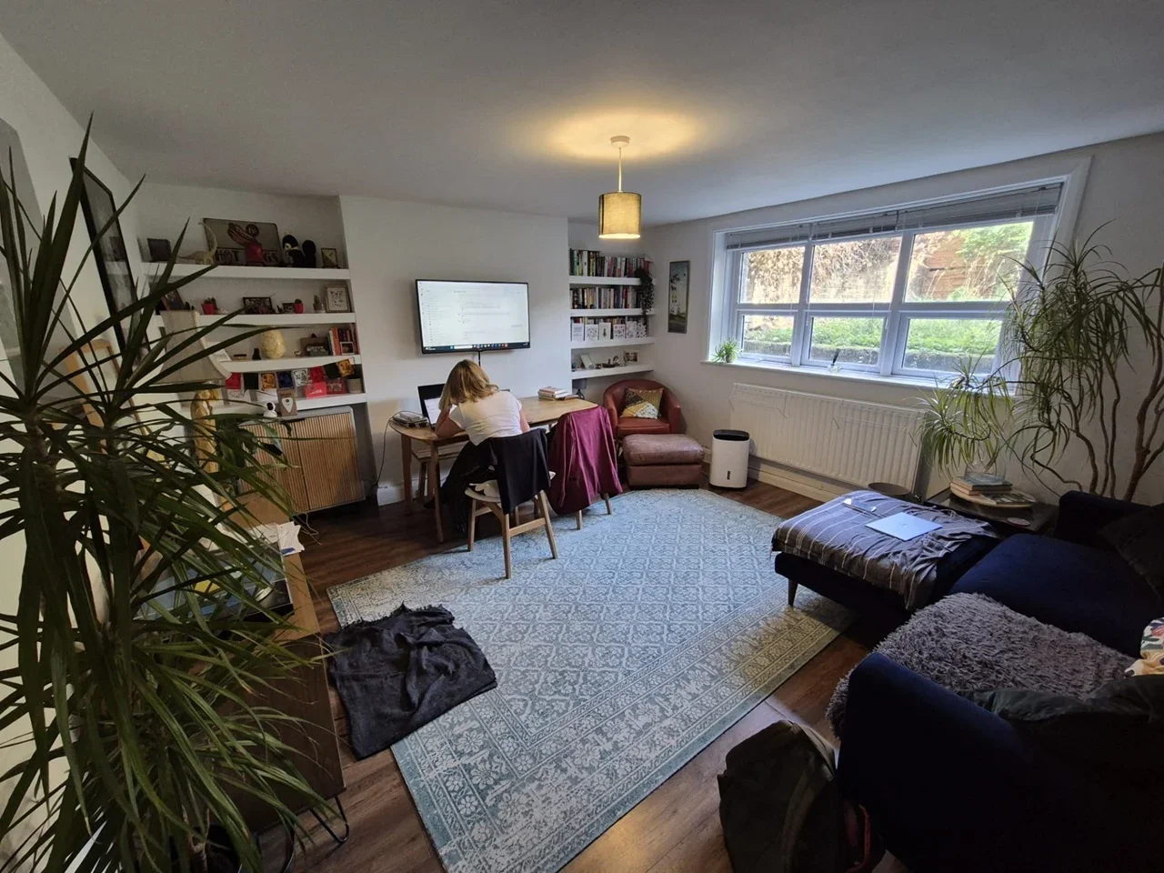 Flat Hayter Road in Greater London