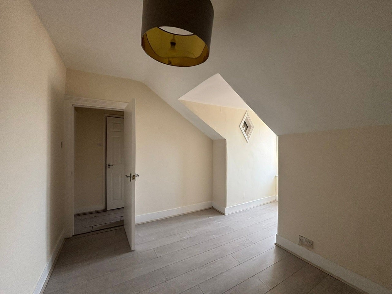 Flat Romford Road in Greater London