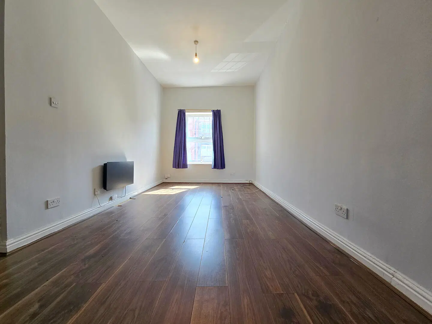Flat Omega Place in Rugby
