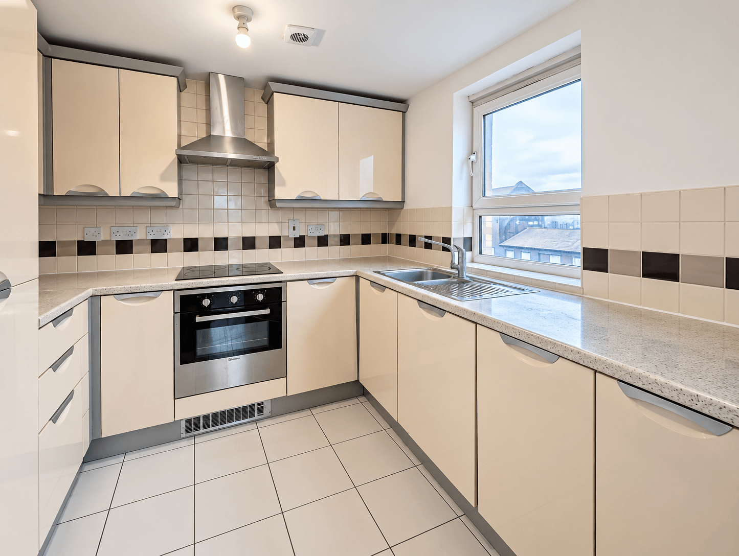 Flat Middlewood Street in Salford