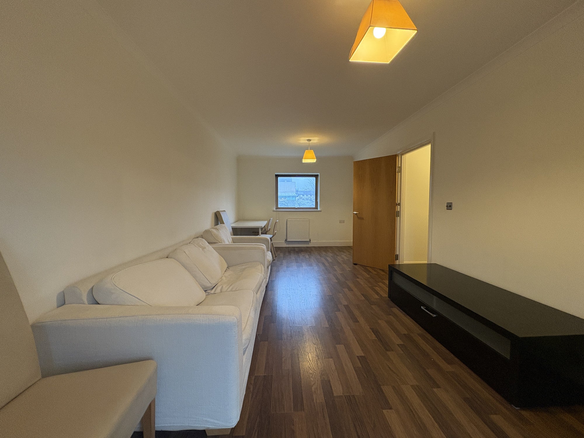 Flat Bellot Street in Greater London