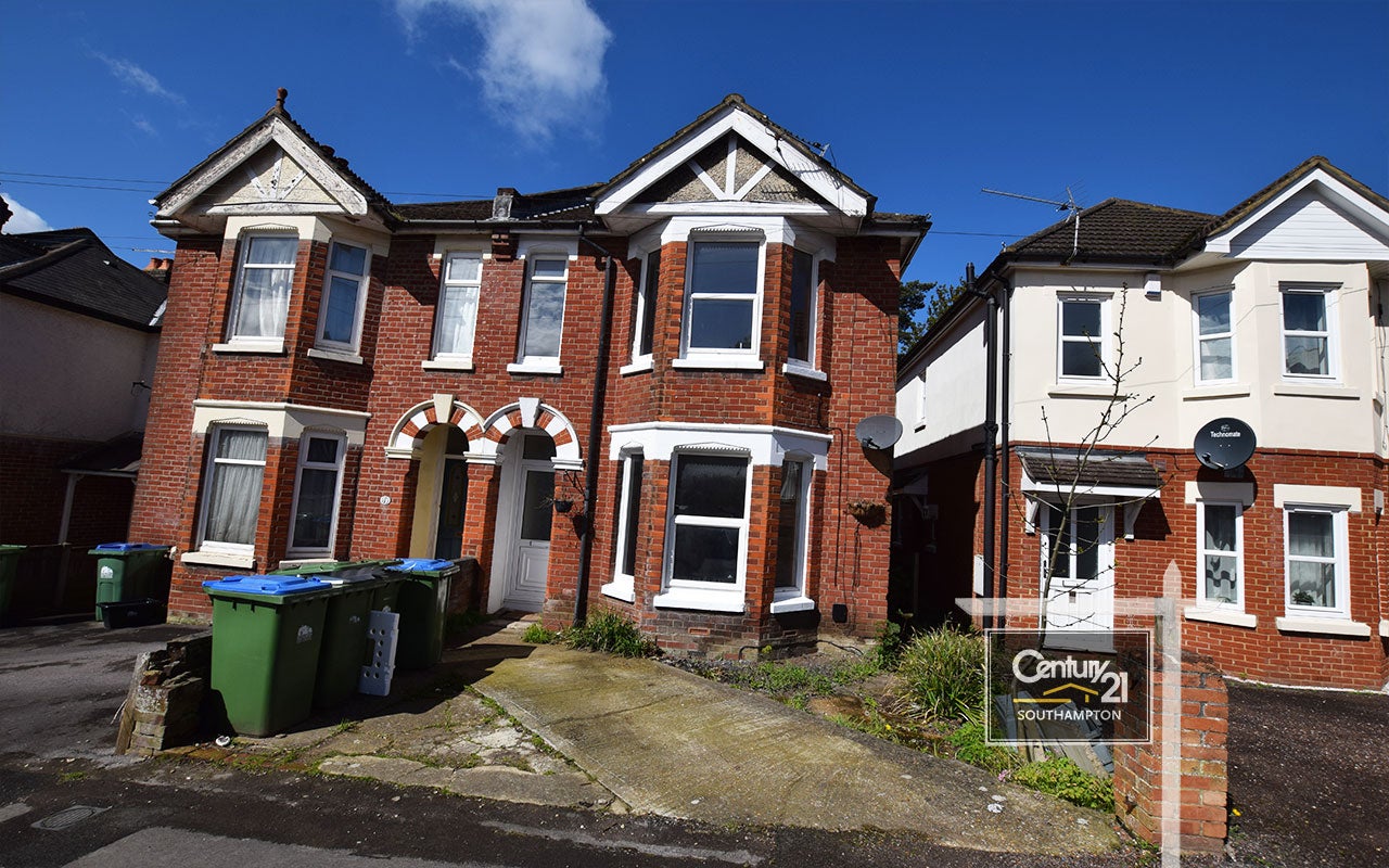 House Hillside Avenue in Southampton
