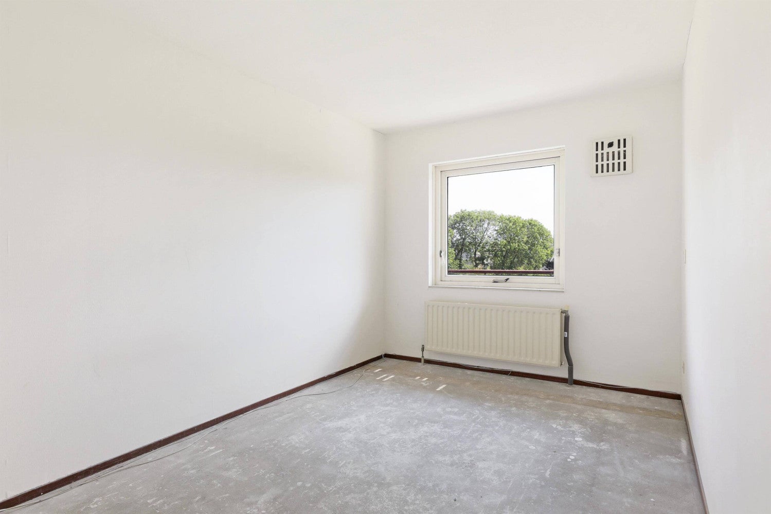 Appartement Aartsbisschop Romerostraat in Utrecht