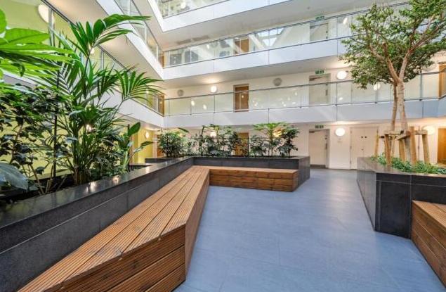 Flat Copperas Street in Greater London