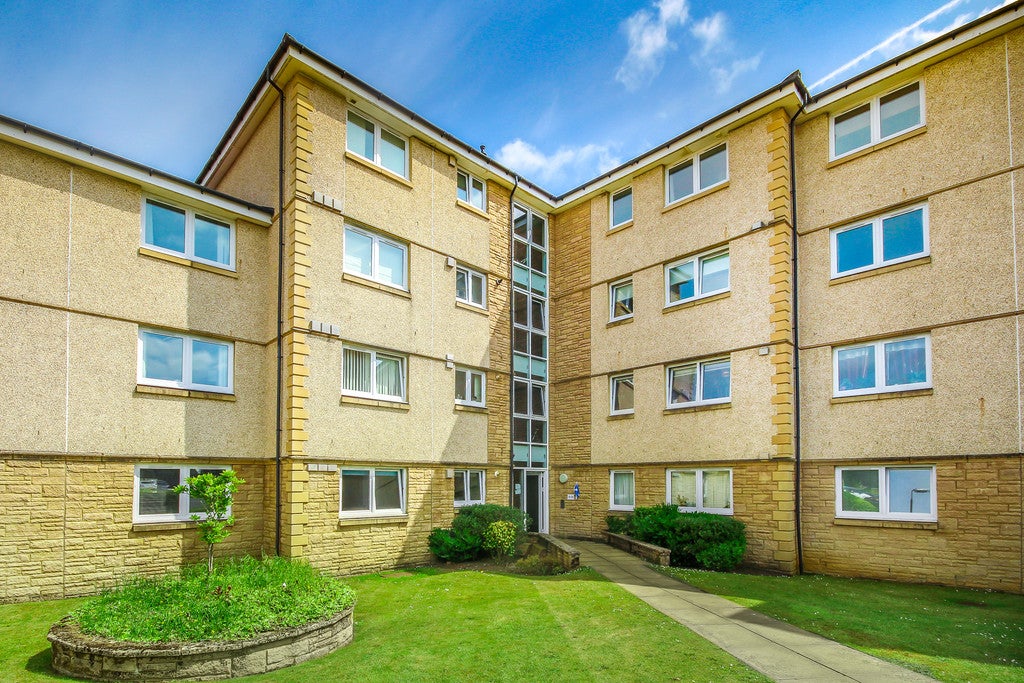 Flat Newlands Court in Bathgate