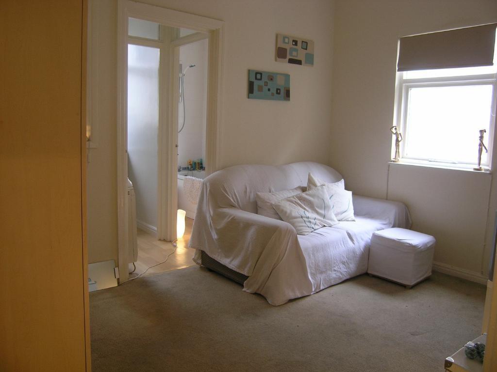 Flat Claude Road in Cardiff