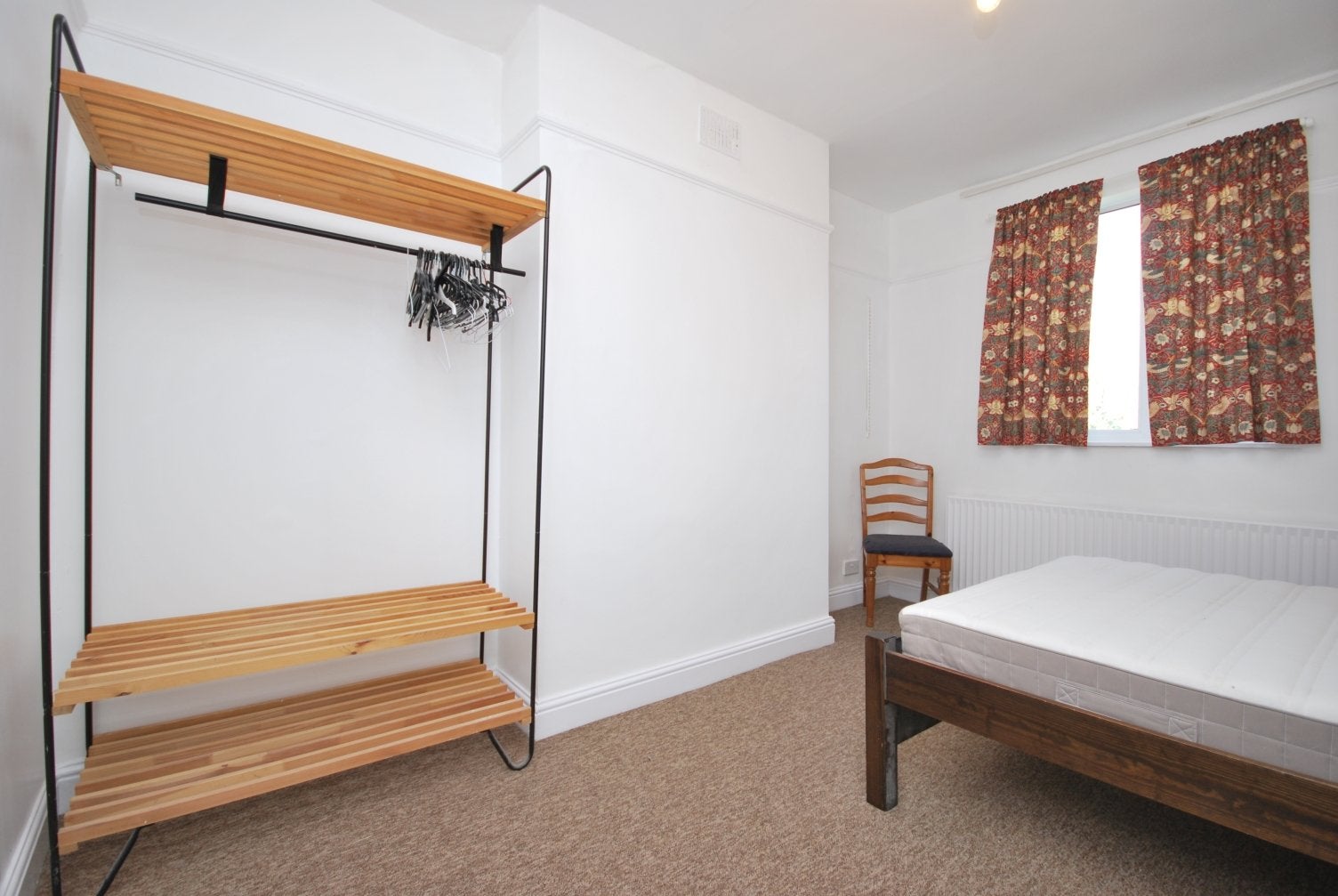 Flat Rye Hill Park in Greater London