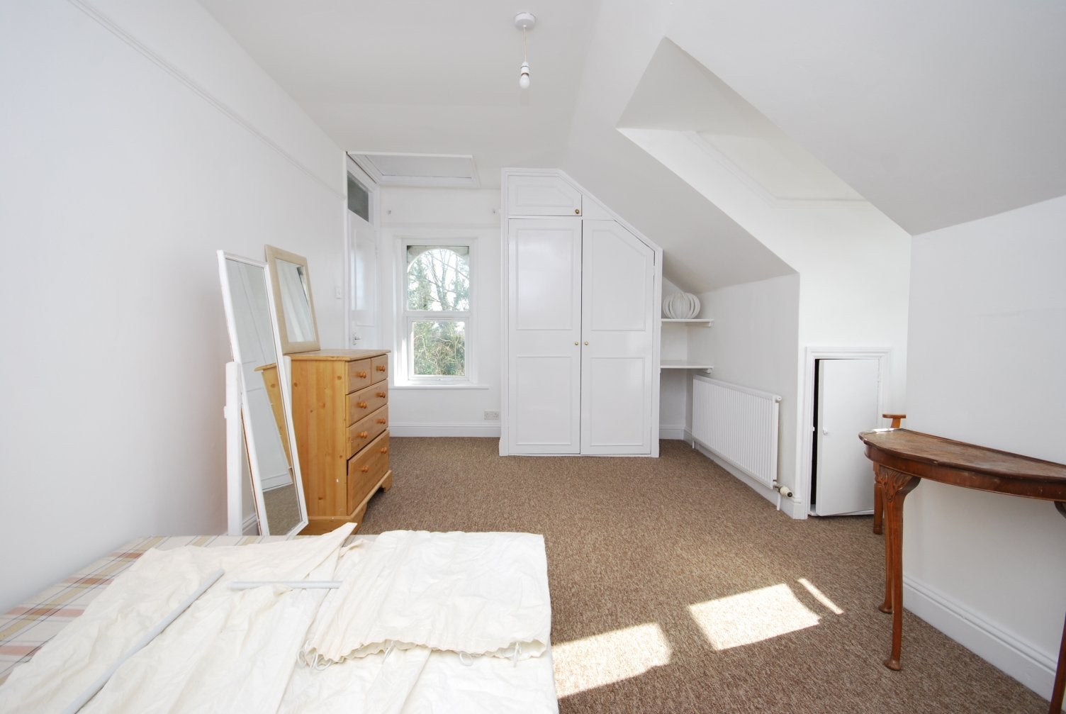 Flat Rye Hill Park in Greater London